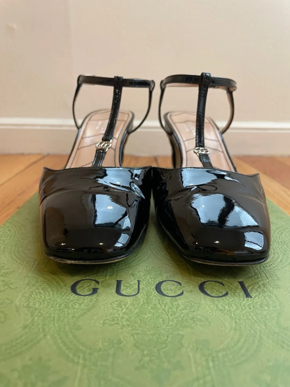 Gucci Petite GG Leather Slingback Pumps - Picture 4 of 13